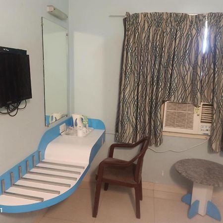 Hotel Pandian Chennai Ngoại thất bức ảnh