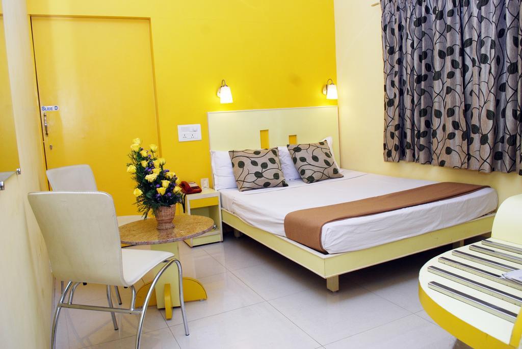 Hotel Pandian Chennai Ngoại thất bức ảnh