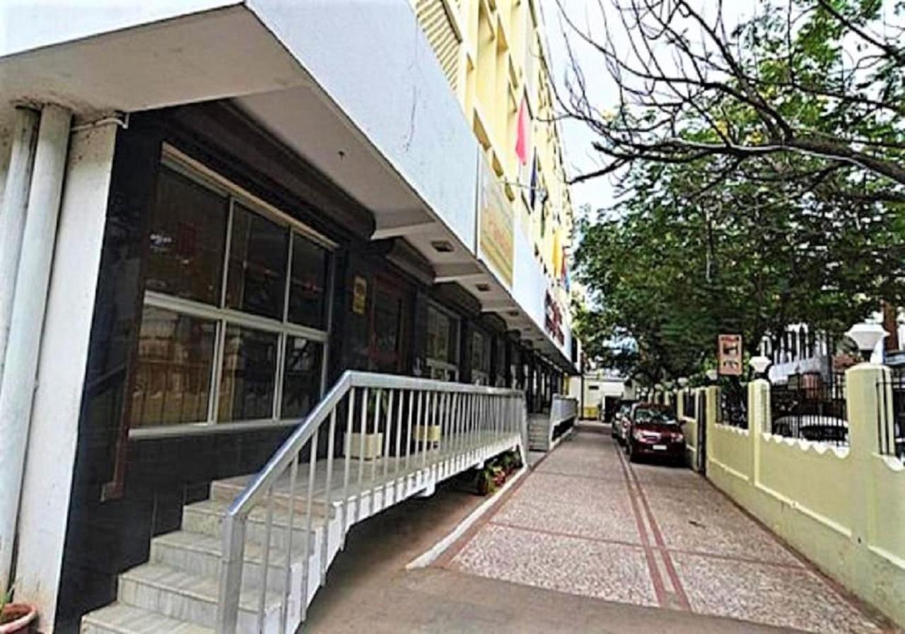 Hotel Pandian Chennai Ngoại thất bức ảnh