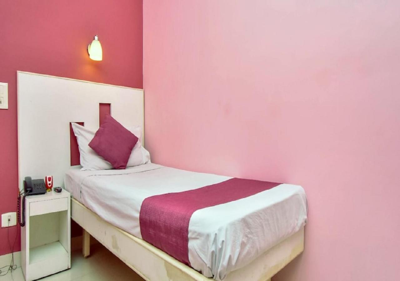 Hotel Pandian Chennai Ngoại thất bức ảnh
