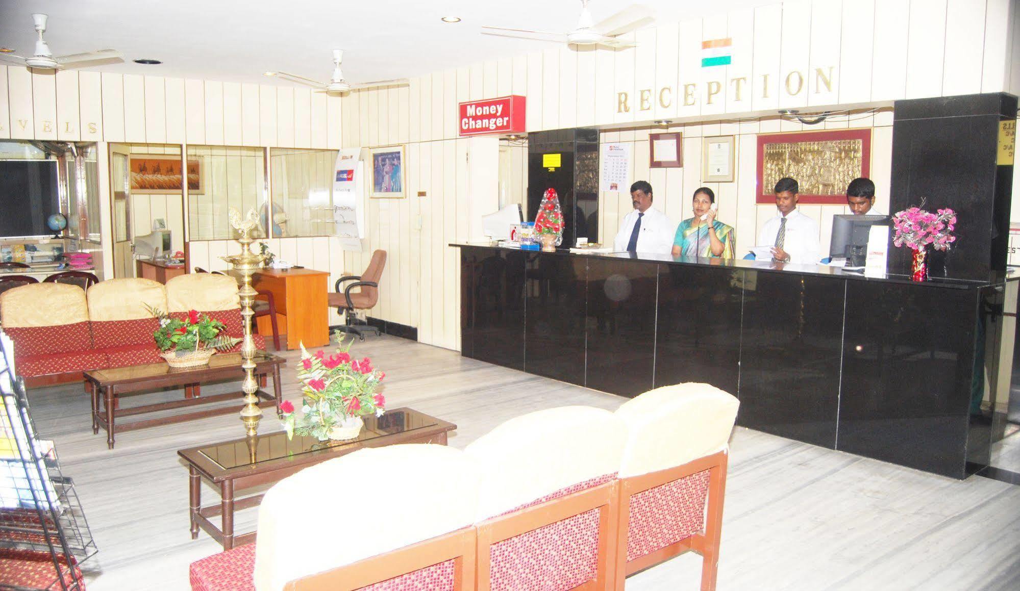 Hotel Pandian Chennai Ngoại thất bức ảnh